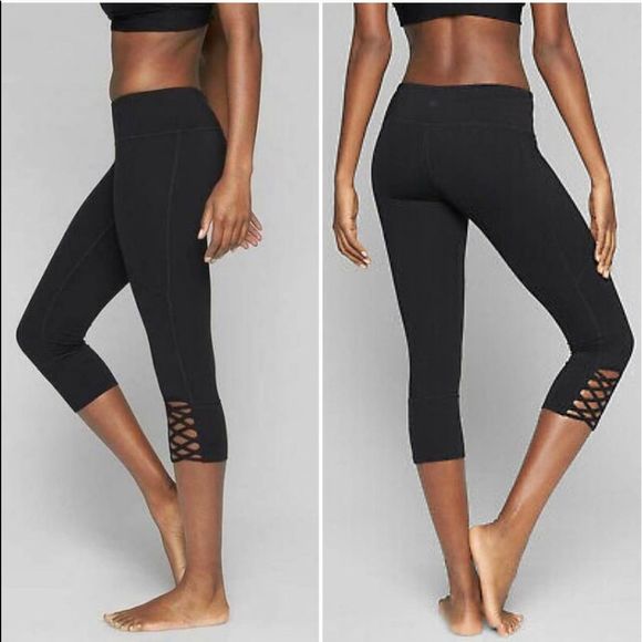 Athleta Pants - Athleta Black Mind Over Mat Capri Leggings